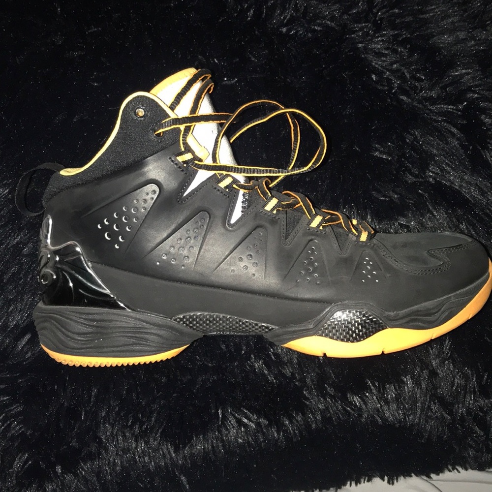 Jordan melo m10s